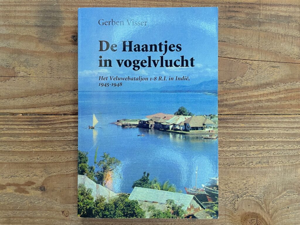 Boek met titel De Haantjes in vogelvlucht.