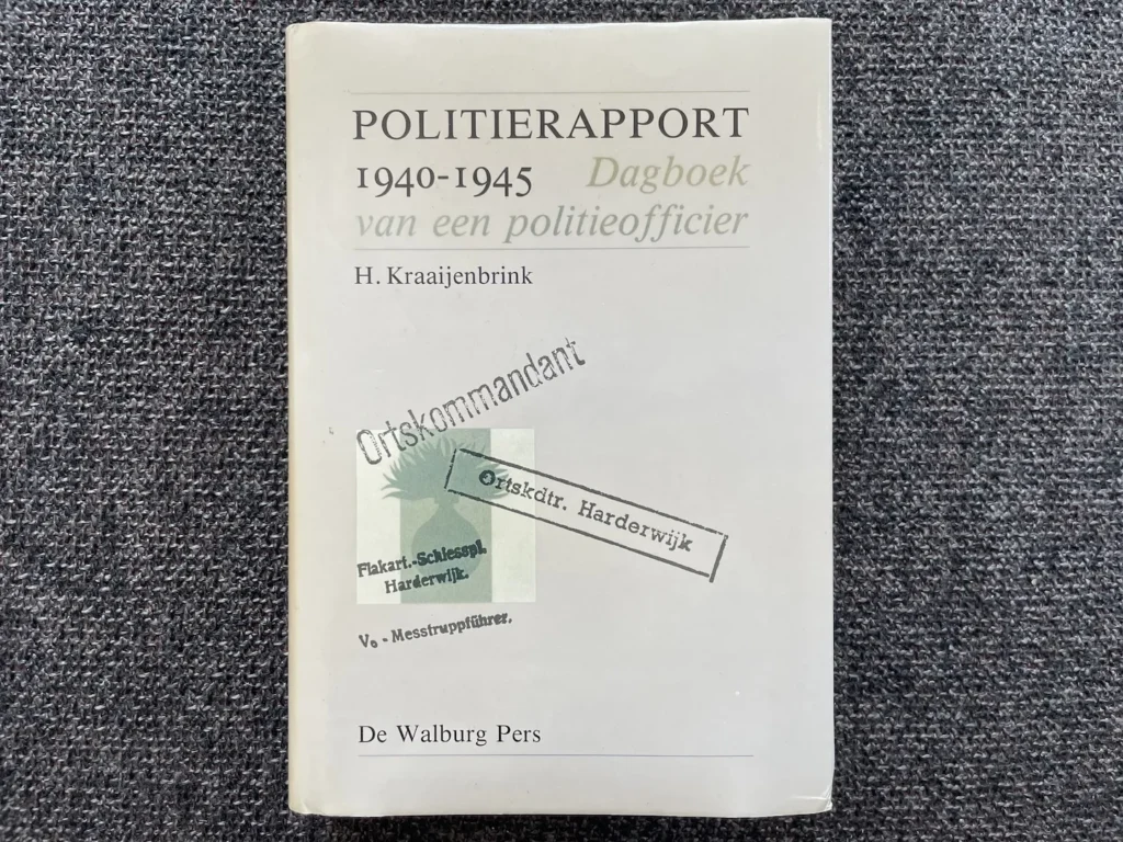 Boek met titel Politierapport 1940-1945.