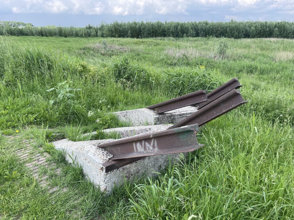 Tankversperring bij Bunschoten-Spakenburg.